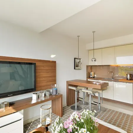 Marine Prywatny Apartament Studio Basen Jacuzzi Bezpłatne Kołobrzeg