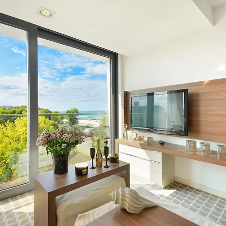 Marine Prywatny Apartament Studio Basen Jacuzzi דירה