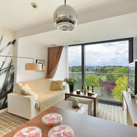 Marine Prywatny Apartament Studio Basen Jacuzzi דירה קולובז'ג
