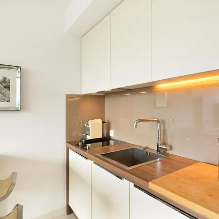Marine Prywatny Apartament Studio Basen Jacuzzi דירה